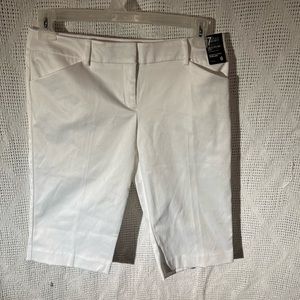 Sold Spring into style with these NWT Seventh Avenue Design. White